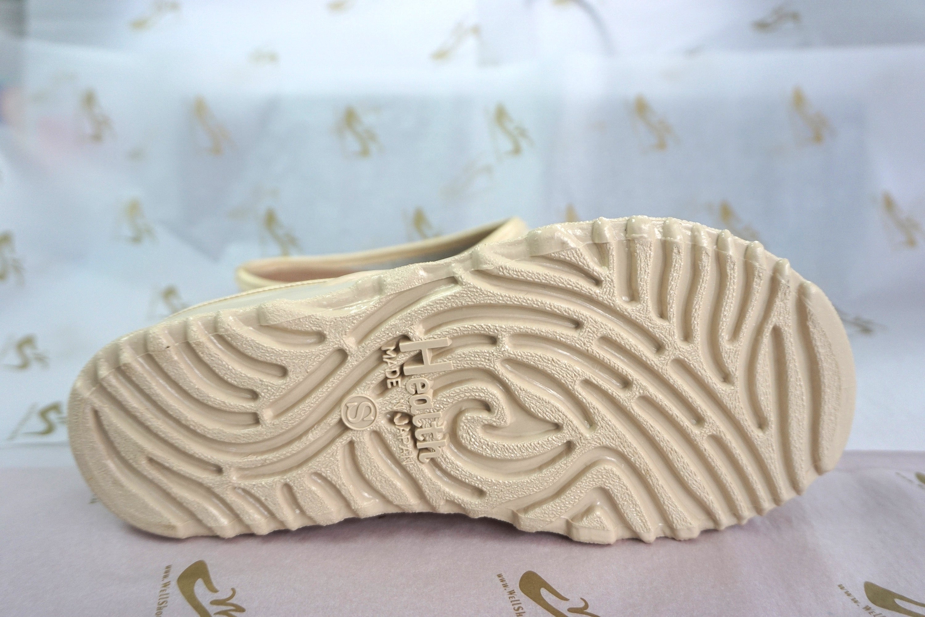 Japan Made High Quality Chef Shoes, 偉豐鞋 WELL SHOE HK, Sandal, Slippers, Classic Slippers, Casual Sandals, Flip Flops, Made in Thailand, Non Slip Shoes, Leather shoes, Home Slippers, Cotton Slippers, Linen Slippers, Boots, Japan Boots, Labor Boots, Japan Labor Boots, Rain Boots, Toe Cap Rain Boots, 凉鞋, 拖鞋, 經典拖鞋, 休閒涼鞋, 人字拖, 泰國製造, 防滑鞋, 皮鞋, 家居拖鞋, 棉拖鞋, 麻拖鞋, 靴子, 日本靴, 勞動靴, 日本勞動靴, 雨靴, 帶帽雨靴, Wellshoe