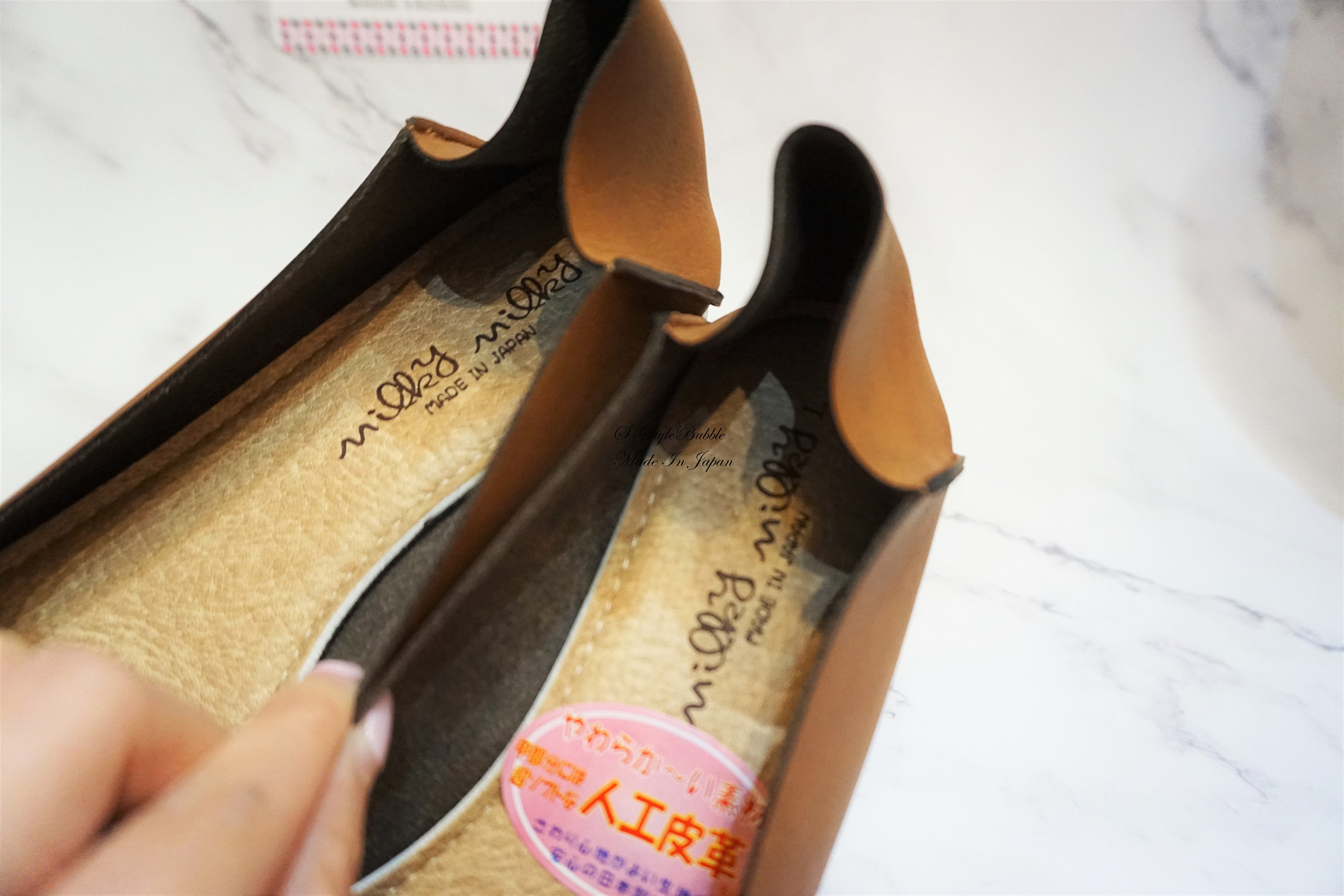 2 Ways Flats Shoes (Japan), 偉豐鞋 WELL SHOE HK, Sandal, Slippers, Classic Slippers, Casual Sandals, Flip Flops, Made in Thailand, Non Slip Shoes, Leather shoes, Home Slippers, Cotton Slippers, Linen Slippers, Boots, Japan Boots, Labor Boots, Japan Labor Boots, Rain Boots, Toe Cap Rain Boots, 凉鞋, 拖鞋, 經典拖鞋, 休閒涼鞋, 人字拖, 泰國製造, 防滑鞋, 皮鞋, 家居拖鞋, 棉拖鞋, 麻拖鞋, 靴子, 日本靴, 勞動靴, 日本勞動靴, 雨靴, 帶帽雨靴, Wellshoe