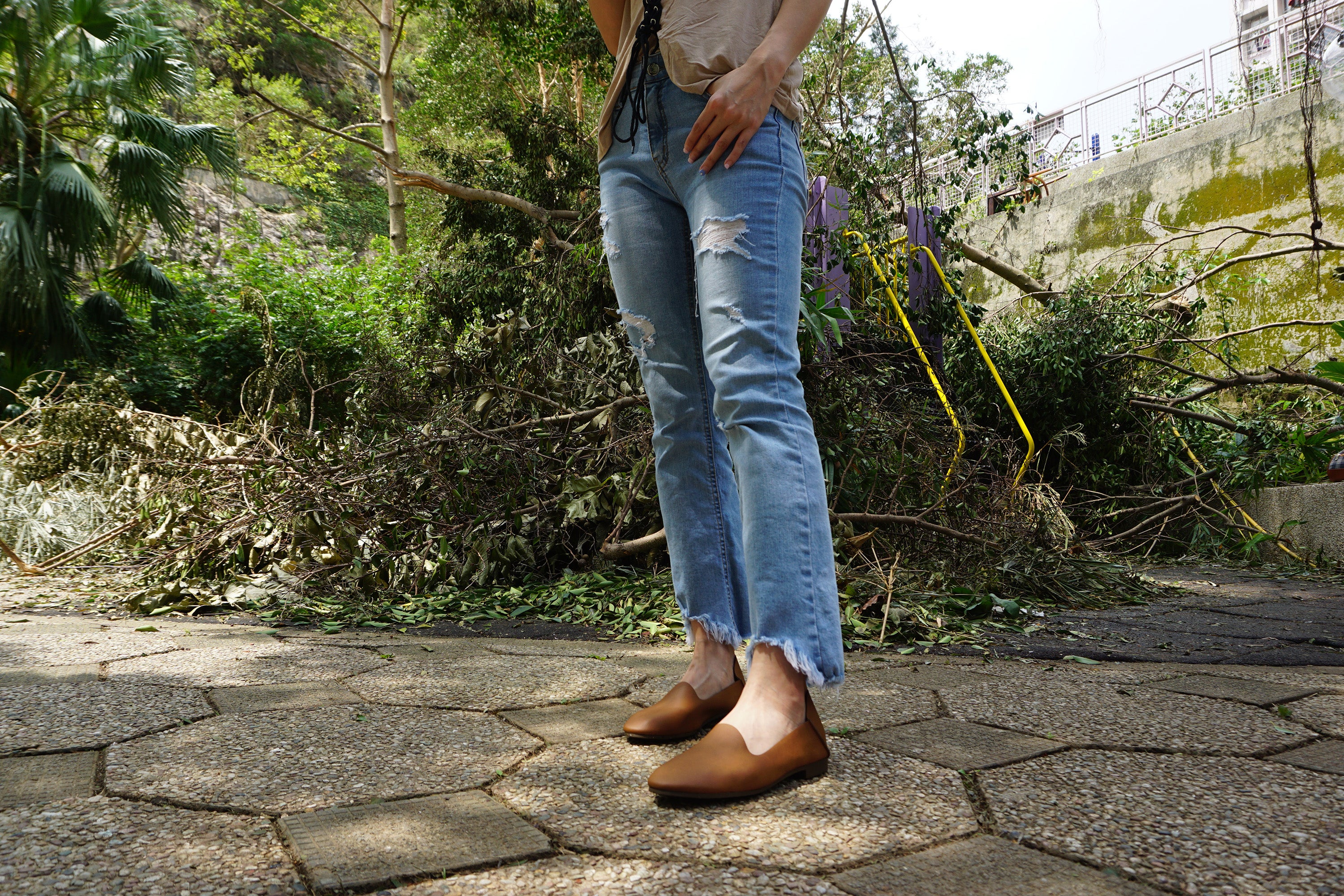 2 Ways Flats Shoes (Japan), 偉豐鞋 WELL SHOE HK, Sandal, Slippers, Classic Slippers, Casual Sandals, Flip Flops, Made in Thailand, Non Slip Shoes, Leather shoes, Home Slippers, Cotton Slippers, Linen Slippers, Boots, Japan Boots, Labor Boots, Japan Labor Boots, Rain Boots, Toe Cap Rain Boots, 凉鞋, 拖鞋, 經典拖鞋, 休閒涼鞋, 人字拖, 泰國製造, 防滑鞋, 皮鞋, 家居拖鞋, 棉拖鞋, 麻拖鞋, 靴子, 日本靴, 勞動靴, 日本勞動靴, 雨靴, 帶帽雨靴, Wellshoe