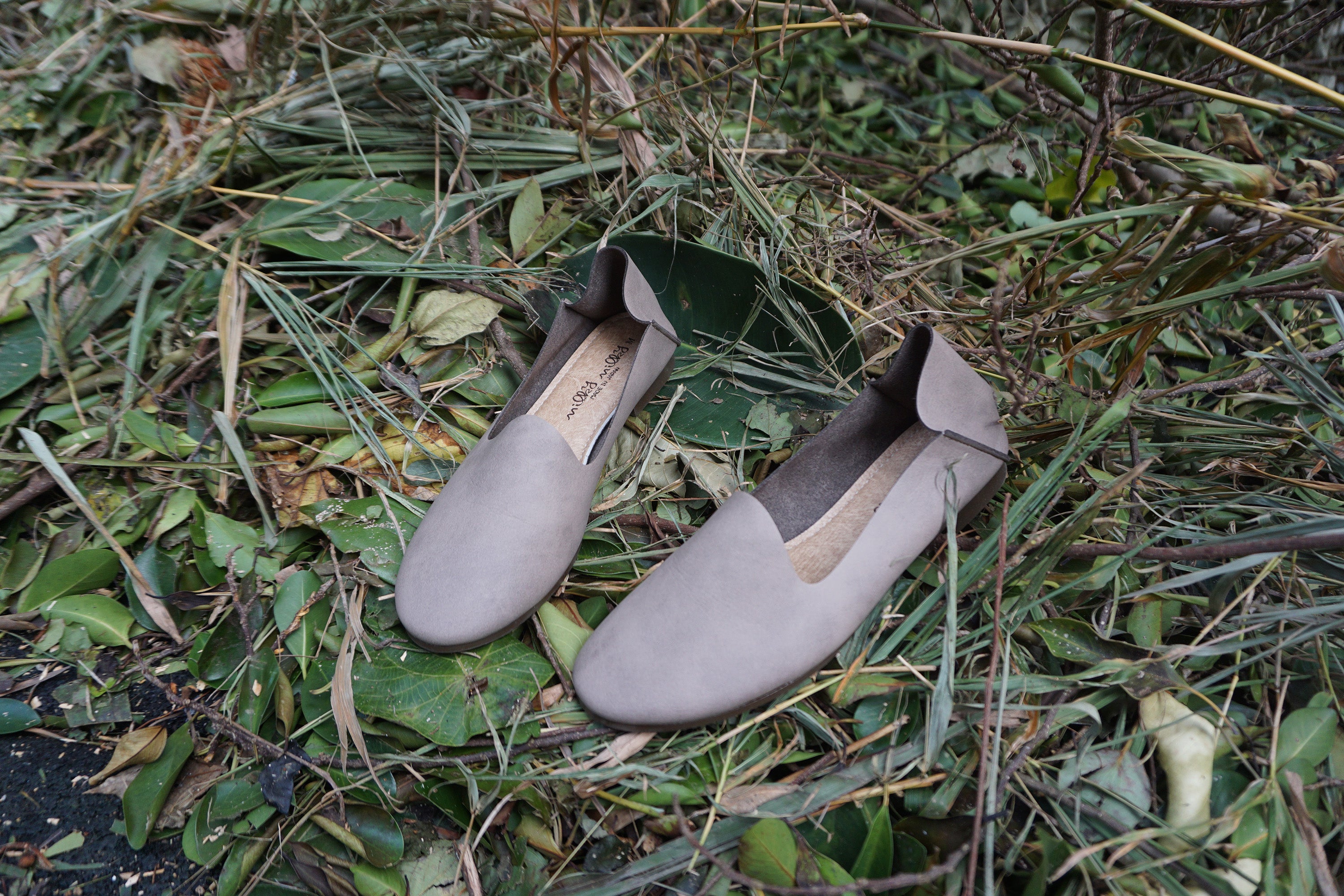 2 Ways Flats Shoes (Japan), 偉豐鞋 WELL SHOE HK, Sandal, Slippers, Classic Slippers, Casual Sandals, Flip Flops, Made in Thailand, Non Slip Shoes, Leather shoes, Home Slippers, Cotton Slippers, Linen Slippers, Boots, Japan Boots, Labor Boots, Japan Labor Boots, Rain Boots, Toe Cap Rain Boots, 凉鞋, 拖鞋, 經典拖鞋, 休閒涼鞋, 人字拖, 泰國製造, 防滑鞋, 皮鞋, 家居拖鞋, 棉拖鞋, 麻拖鞋, 靴子, 日本靴, 勞動靴, 日本勞動靴, 雨靴, 帶帽雨靴, Wellshoe