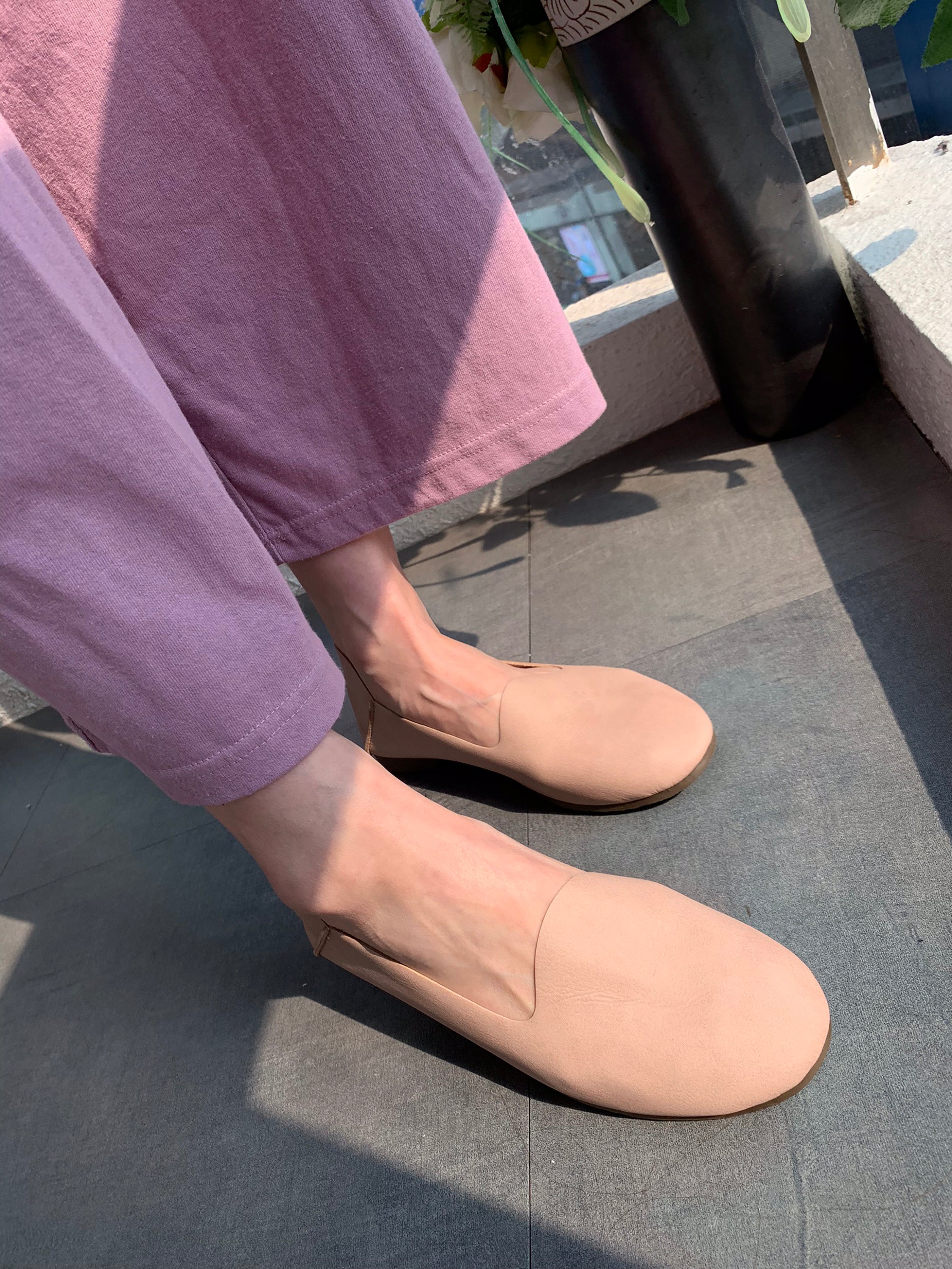 2 Ways Flats Shoes (Japan), 偉豐鞋 WELL SHOE HK, Sandal, Slippers, Classic Slippers, Casual Sandals, Flip Flops, Made in Thailand, Non Slip Shoes, Leather shoes, Home Slippers, Cotton Slippers, Linen Slippers, Boots, Japan Boots, Labor Boots, Japan Labor Boots, Rain Boots, Toe Cap Rain Boots, 凉鞋, 拖鞋, 經典拖鞋, 休閒涼鞋, 人字拖, 泰國製造, 防滑鞋, 皮鞋, 家居拖鞋, 棉拖鞋, 麻拖鞋, 靴子, 日本靴, 勞動靴, 日本勞動靴, 雨靴, 帶帽雨靴, Wellshoe