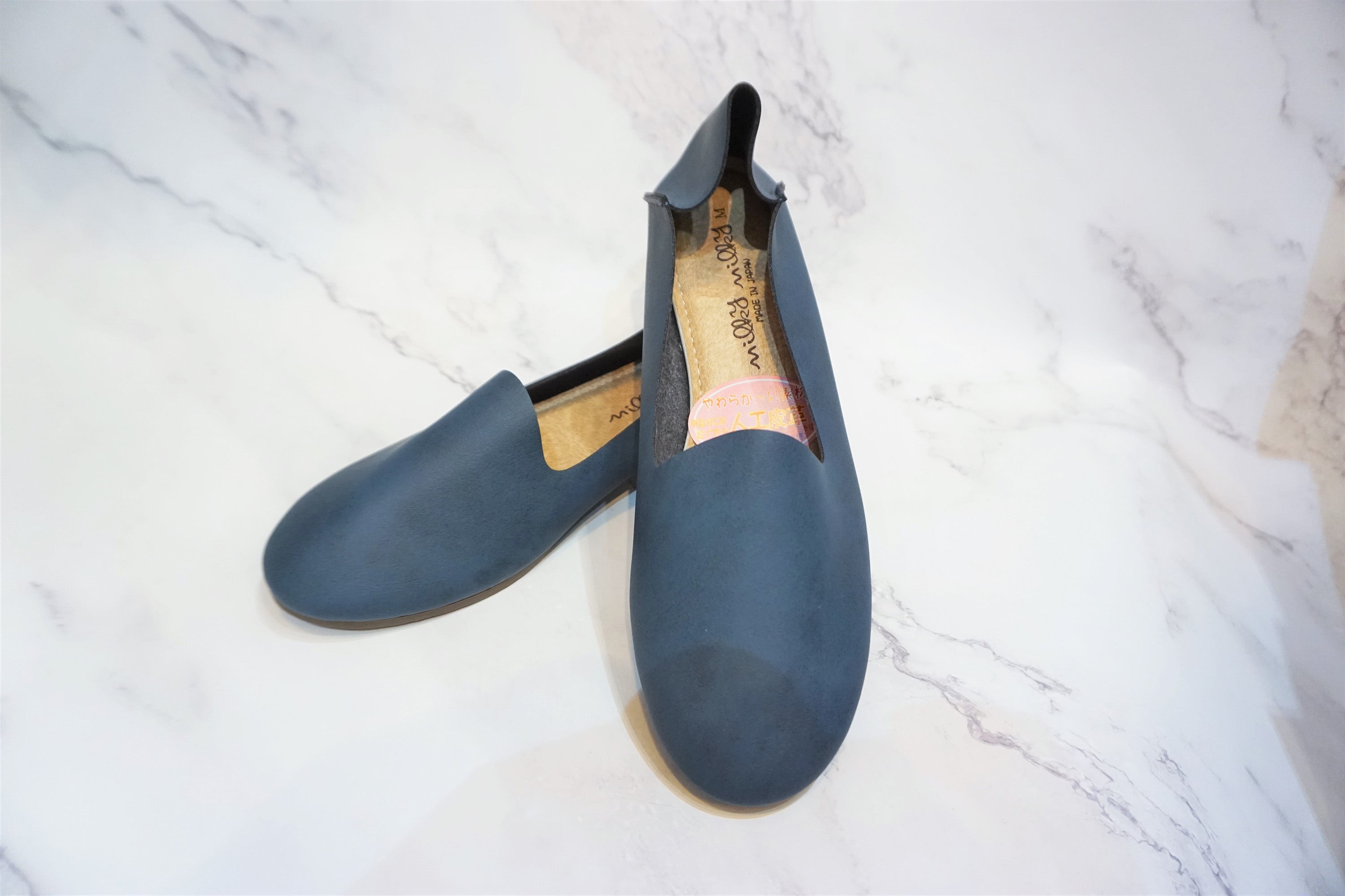 2 Ways Flats Shoes (Japan), 偉豐鞋 WELL SHOE HK, Sandal, Slippers, Classic Slippers, Casual Sandals, Flip Flops, Made in Thailand, Non Slip Shoes, Leather shoes, Home Slippers, Cotton Slippers, Linen Slippers, Boots, Japan Boots, Labor Boots, Japan Labor Boots, Rain Boots, Toe Cap Rain Boots, 凉鞋, 拖鞋, 經典拖鞋, 休閒涼鞋, 人字拖, 泰國製造, 防滑鞋, 皮鞋, 家居拖鞋, 棉拖鞋, 麻拖鞋, 靴子, 日本靴, 勞動靴, 日本勞動靴, 雨靴, 帶帽雨靴, Wellshoe