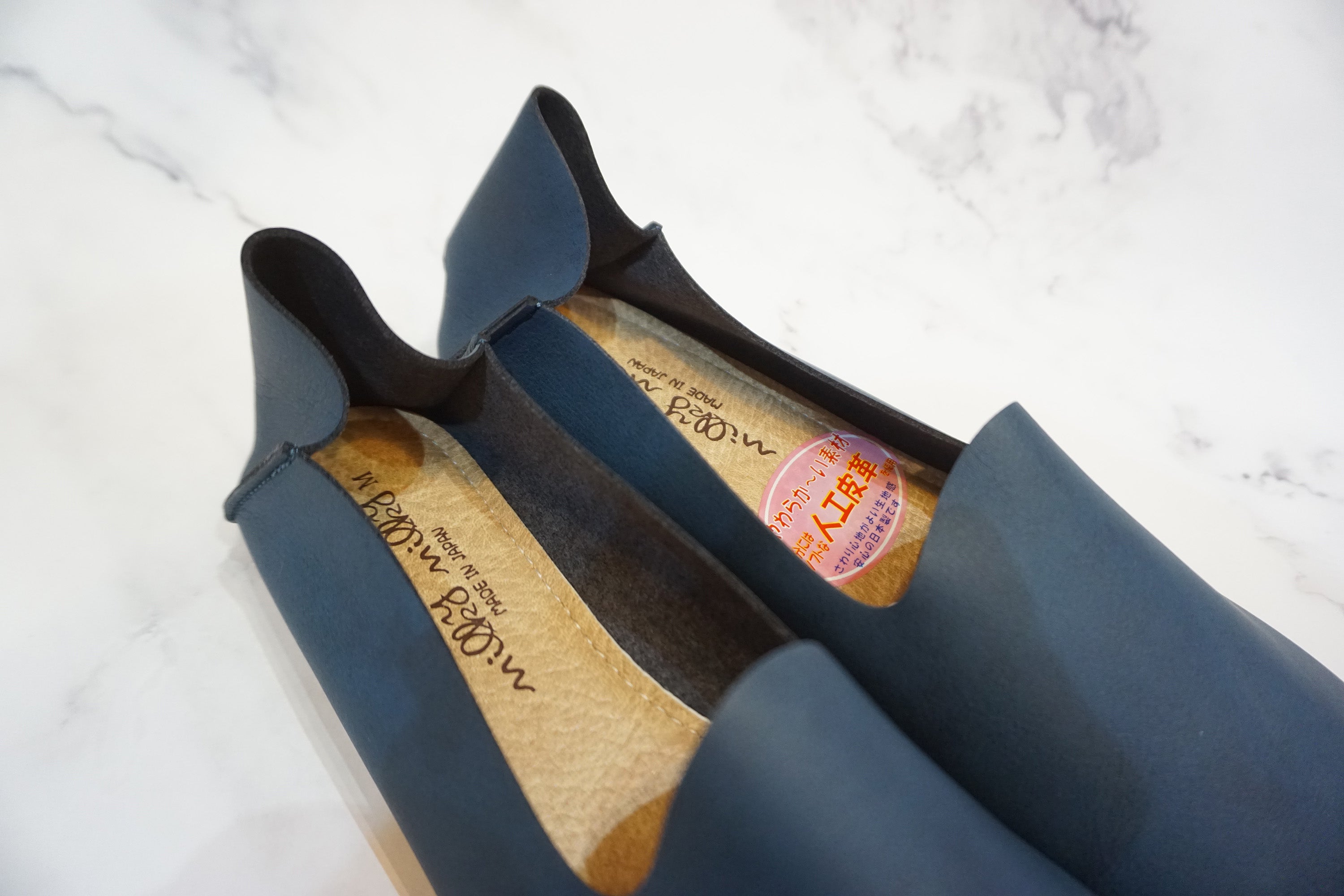 2 Ways Flats Shoes (Japan), 偉豐鞋 WELL SHOE HK, Sandal, Slippers, Classic Slippers, Casual Sandals, Flip Flops, Made in Thailand, Non Slip Shoes, Leather shoes, Home Slippers, Cotton Slippers, Linen Slippers, Boots, Japan Boots, Labor Boots, Japan Labor Boots, Rain Boots, Toe Cap Rain Boots, 凉鞋, 拖鞋, 經典拖鞋, 休閒涼鞋, 人字拖, 泰國製造, 防滑鞋, 皮鞋, 家居拖鞋, 棉拖鞋, 麻拖鞋, 靴子, 日本靴, 勞動靴, 日本勞動靴, 雨靴, 帶帽雨靴, Wellshoe