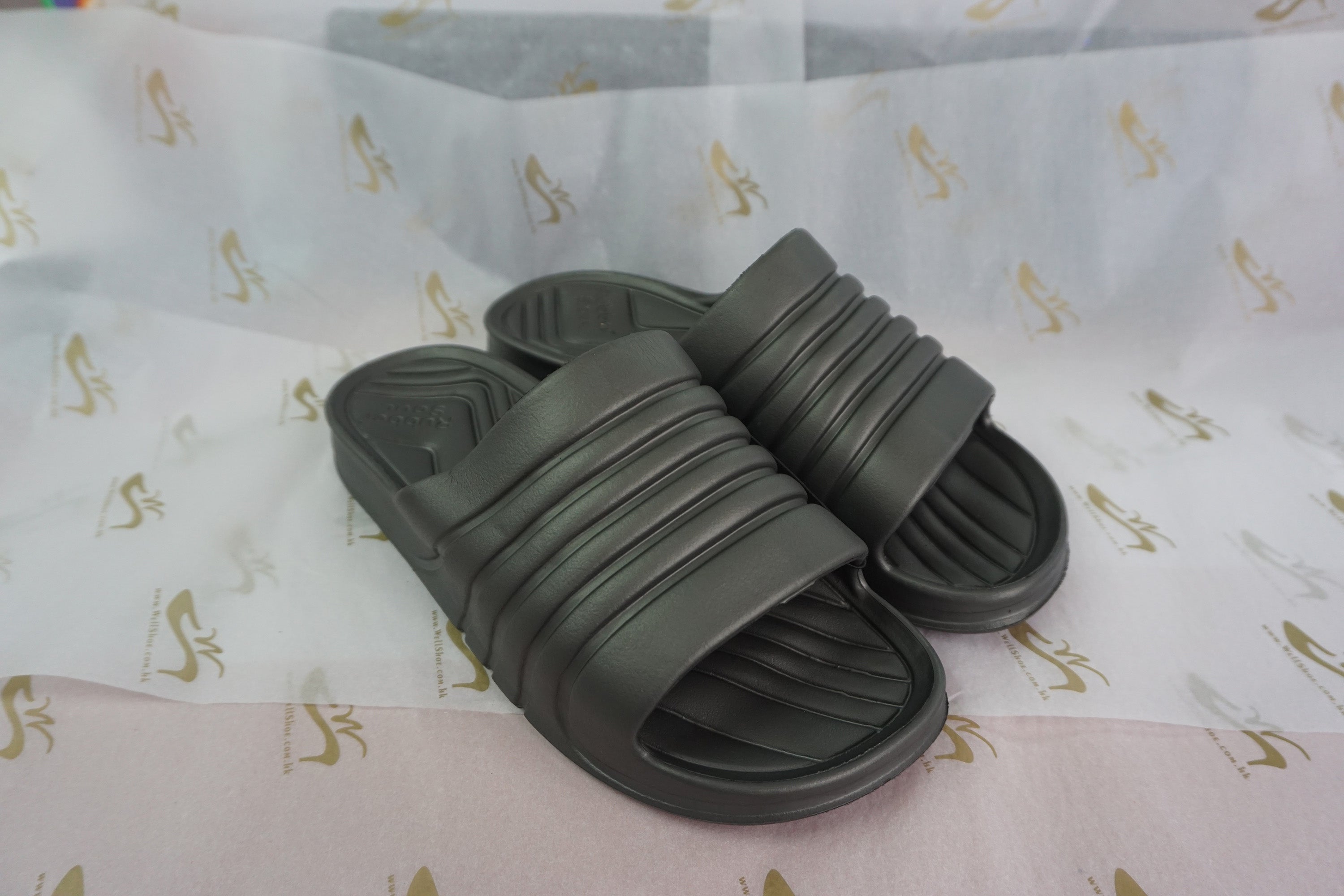 T3328 Casual Sandals (Thailand Made)-FLEX-GY-US Size: 10-偉豐鞋 WELL SHOE HK-Well Shoe-偉豐鞋-偉豐網-荃灣鞋店-Functional shoes-Hong Kong Tsuen Wan Shoe Store-Tai Wan Shoe-Japan Shoe-高品質功能鞋-台灣進口鞋-日本進口鞋-High-quality shoes-鞋類配件-荃灣進口鞋-香港鞋店-優質鞋類產品-水靴-帆布鞋-廚師鞋-香港鞋品牌-Hong Kong Shoes brand-長者鞋-Hong Kong Rain Boots-Kitchen shoes-Cruthes-Slipper-Well Shoe Hong Kong-Anello-Arriba-休閒鞋-舒適鞋-健康鞋-皮鞋-Healthy shoes-Leather shoes-Hiking shoes